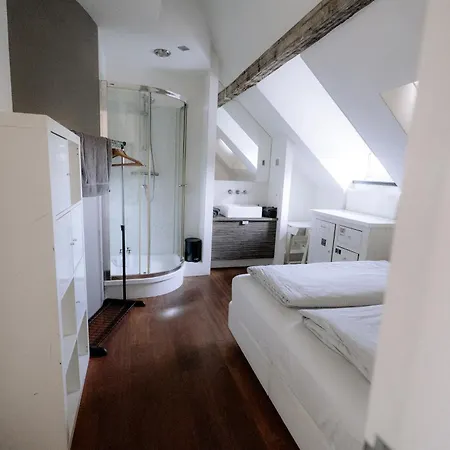 W Y C K - E N D Boutique