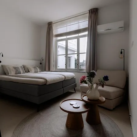 W Y C K - E N D Boutique *