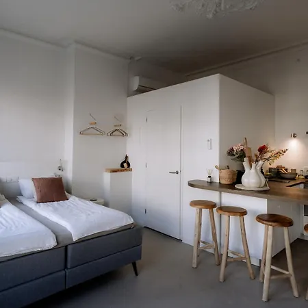 W Y C K - E N D Boutique