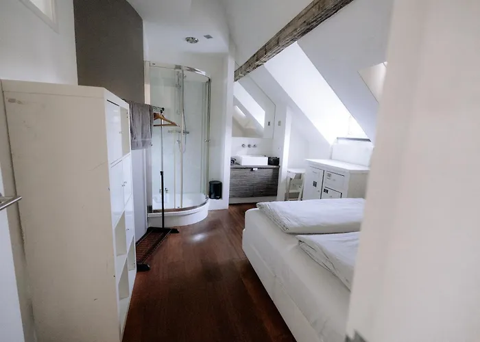 W Y C K - E N D Boutique