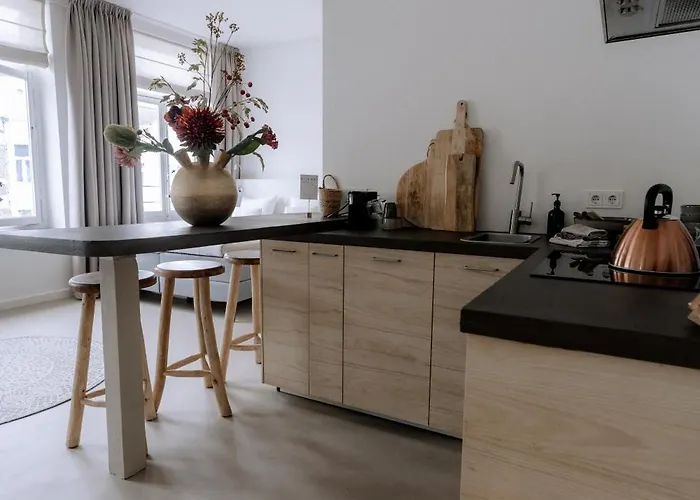 W Y C K - E N D Boutique