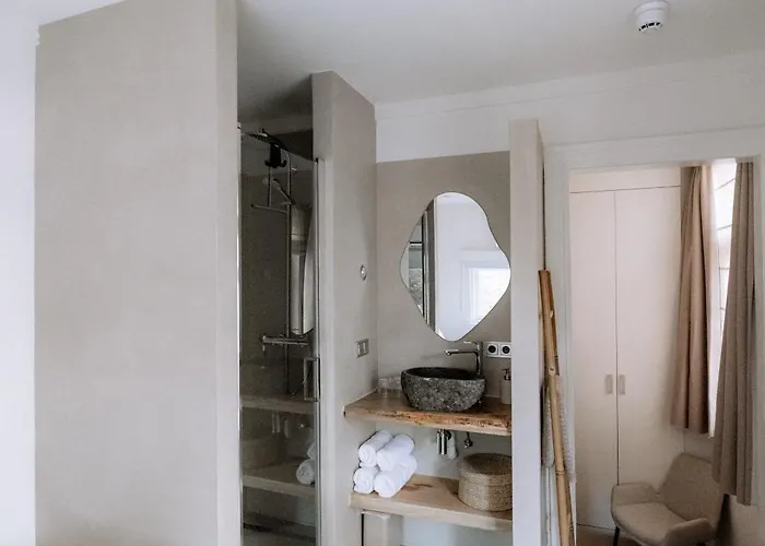 W Y C K - E N D Boutique